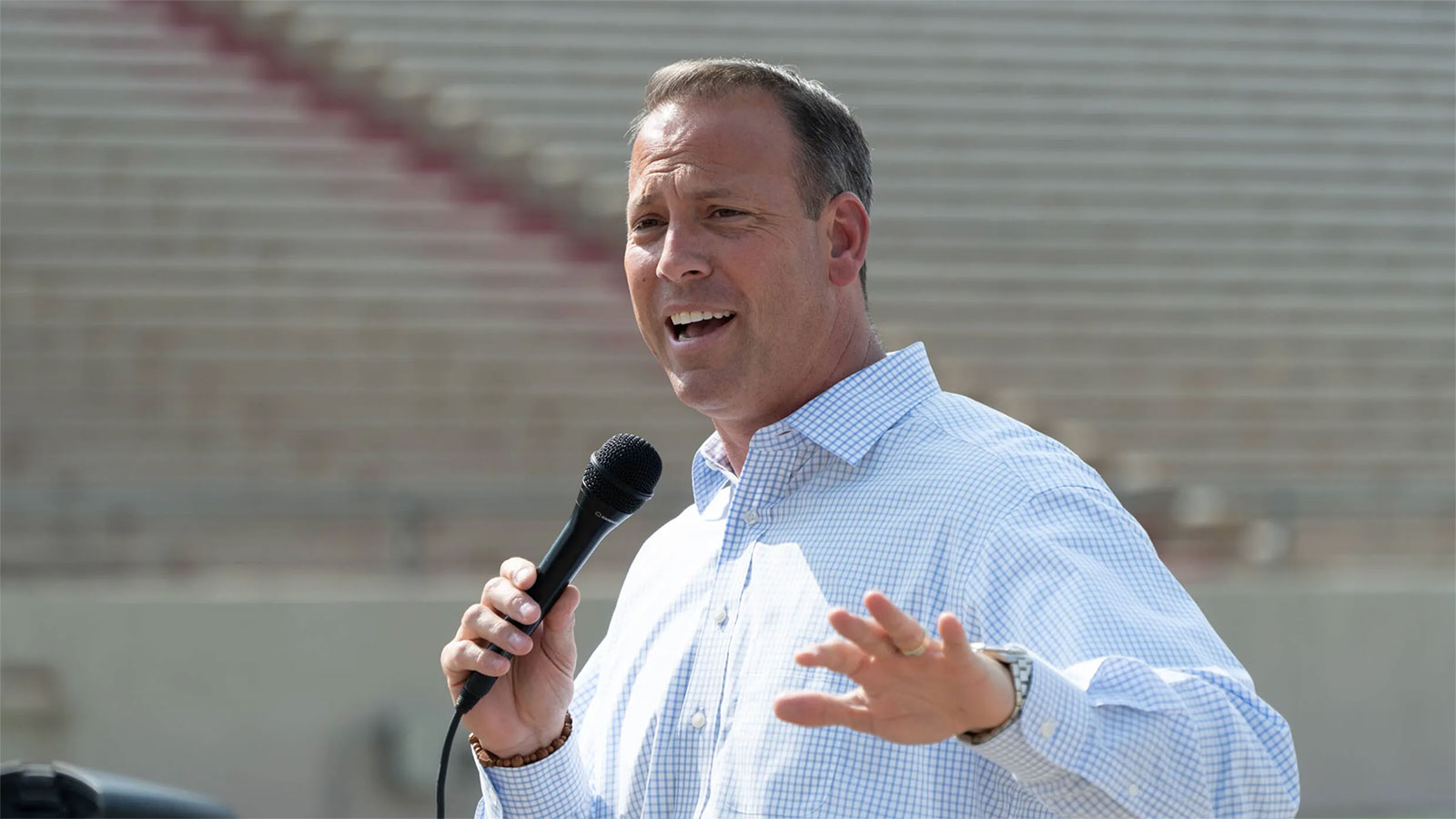 UNM's Eddie Nuñez honored with Mountain West Commissioner's Award