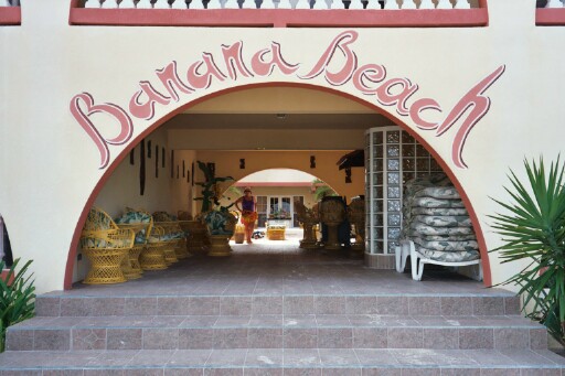 Banana Beach mo