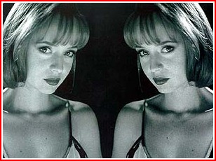 Actress Gabriela Spanic as identical twins Paola Bracho and Paulina Martínez