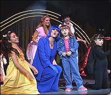Daniela Aedo and the 'Carita de Ángel' cast