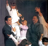 Miguel de León and the 'Carita de Ángel' cast