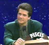 Miguel de León as a panelist in 'Horangel y los Doce del Signo'