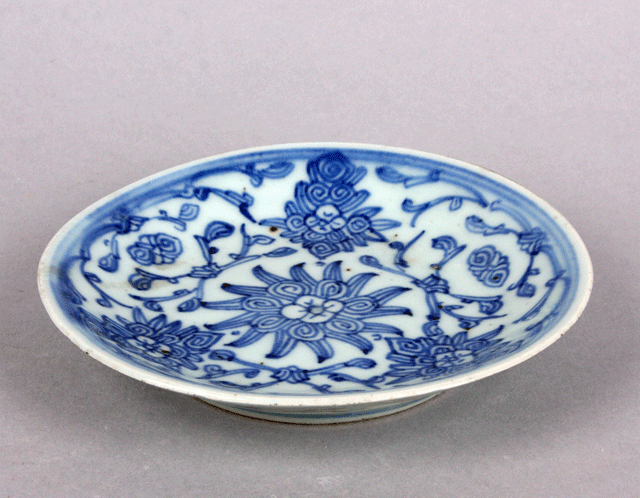Blue and white ware dish