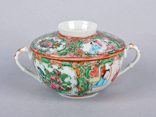 Rose medallion cup with lid