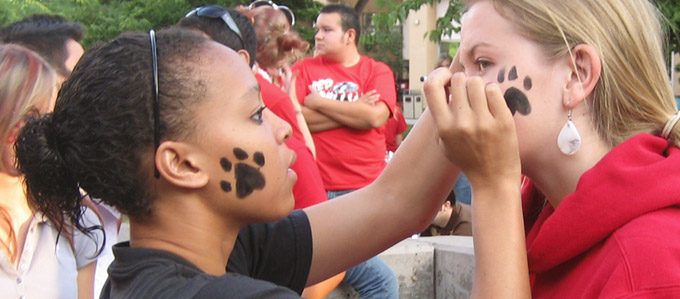 Students Never at a Loss for Fun at UNM [article image]