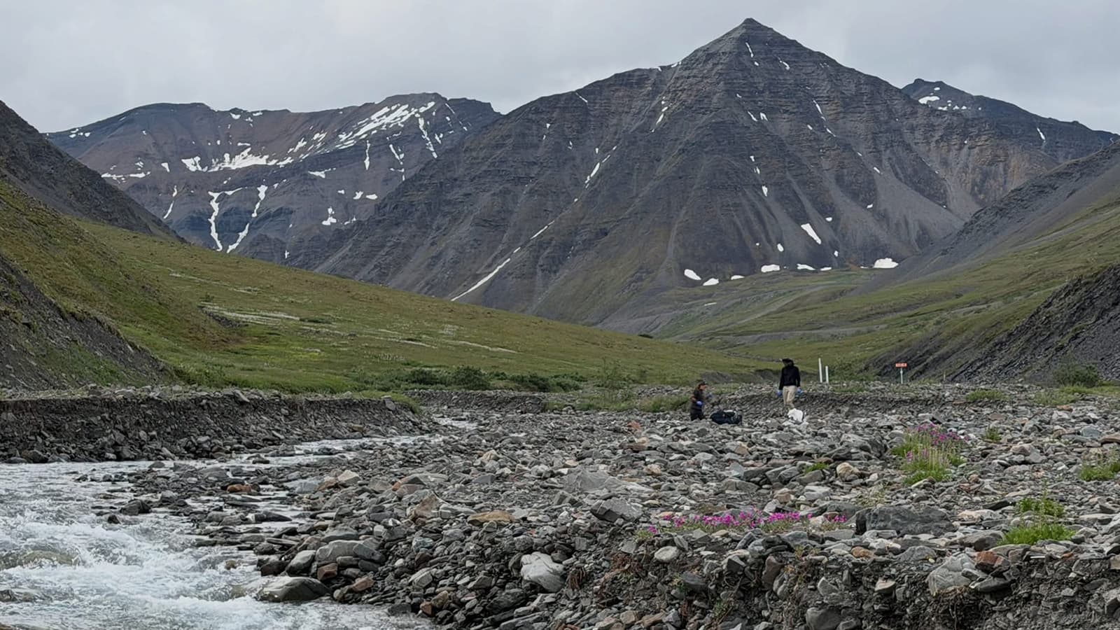 UNM researchers study permafrost thaw, water quality and carbon cycling in Alaska