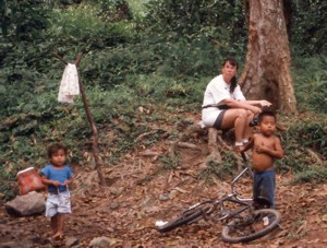 Lynn with two Mayan children, Belize, March 1997