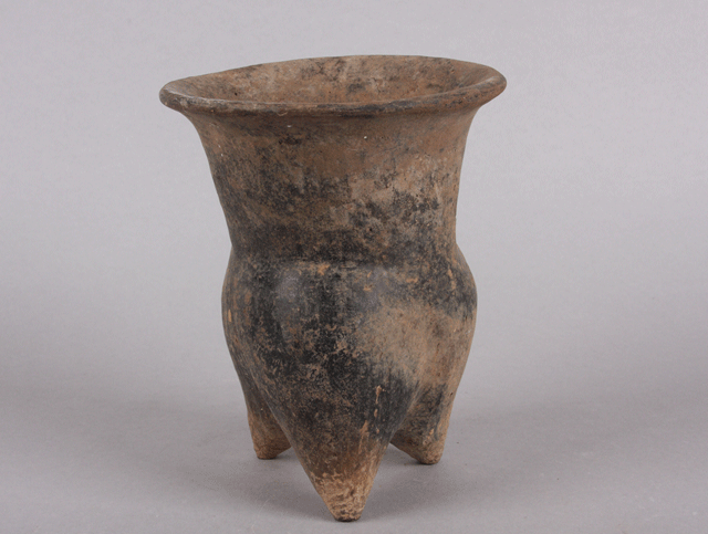 Tripod jar