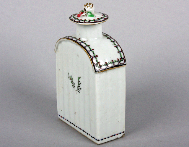 Tea caddy