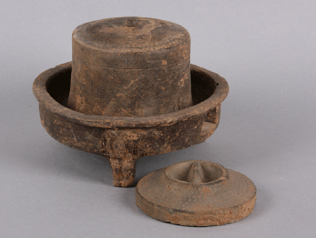 Grain mill with the top removed