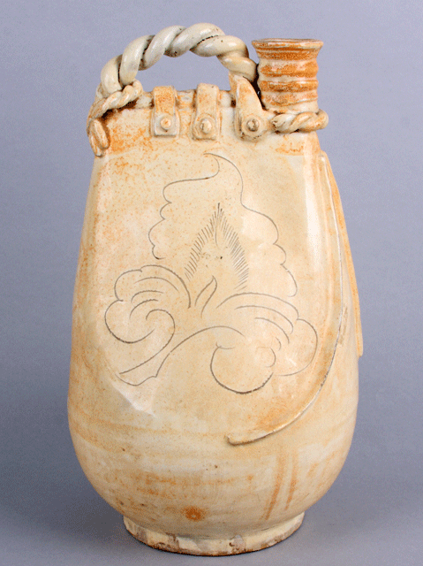 White glaze saddle flask
