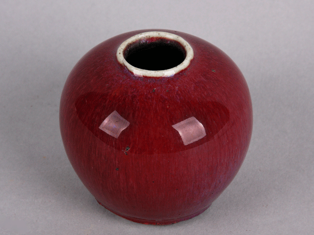 Red glaze jar