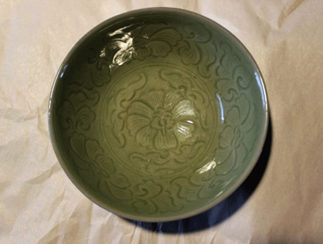 A modern celadon bowl from Chen Lu