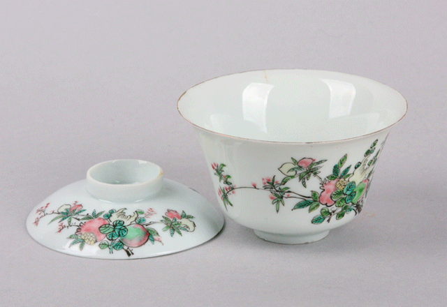 Teacup with lid